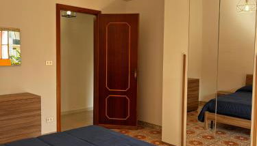 Tiffany's Apartment Olivarella - Foto 2, wardrobe