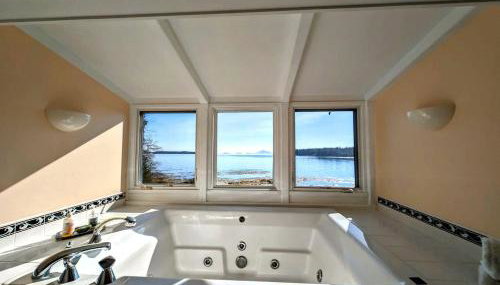 Charming Waterfront Sea Cottage with Private Beach near Bar Harbor, Hancock Maine - Foto 4