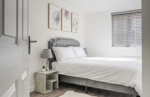 2 Luxurious Apartments with Free Parking near Chelmsford City - Foto 18