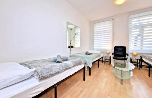 HappySide o Monteure o Zentrumsnah o WLAN o 6 Einzelbetten - Foto 2