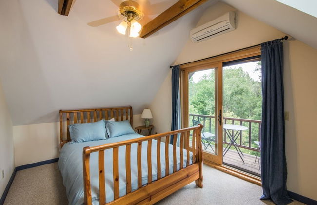 Cottage in the Woods - Photo 3