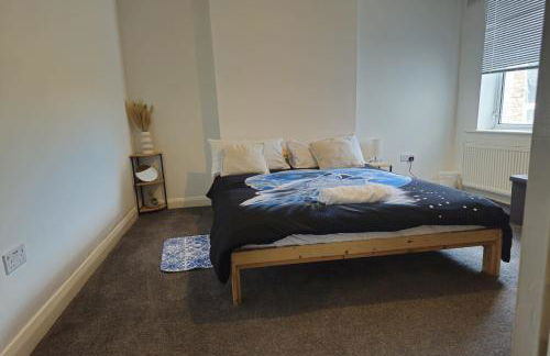 N&M Lodge Dunstable lodge with Free Parking - Photo 3