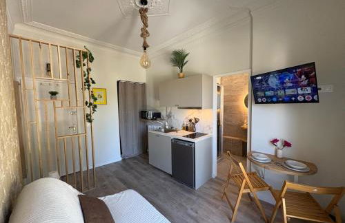Studio de Charme à Nice - Idéal télétravail - Balcon - Plage à 300m - Foto 4