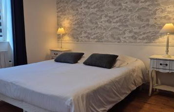 Appt. T3 type Haussmannien vue mer sur port - Photo 4