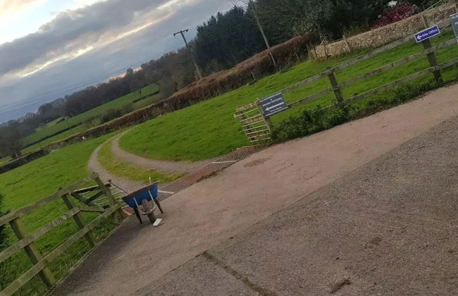 3 Bedroom Cottage - Hot Tub, Garden, Parking - Foto 25