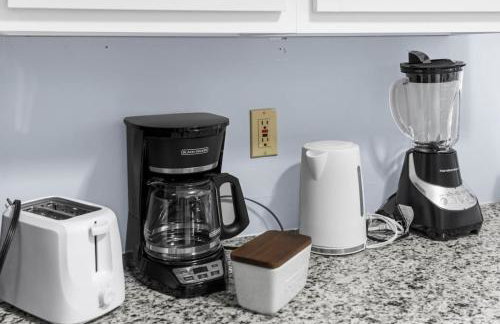 Willow Haven 2BR Cozy Retreat, Close to Hartford - Foto 10