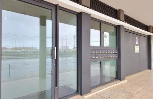 MBird Riverside 2BD Flat with garage - Foto 42