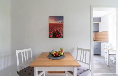 MD-4 Dodendorfer 88 - Nähe Uni Klinik - 2 Schlafzimmer - Smart TV - Schlafsofa -Voll ausgestattet - Foto 8