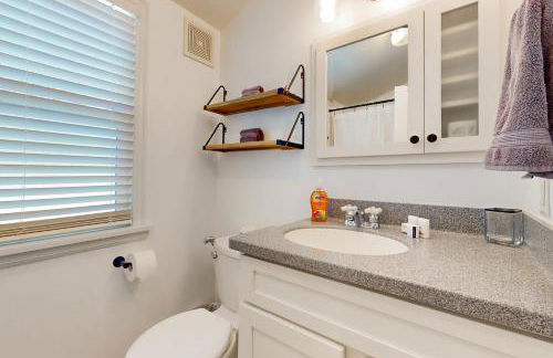 Farmhouse Minus the Farm - Foto 17