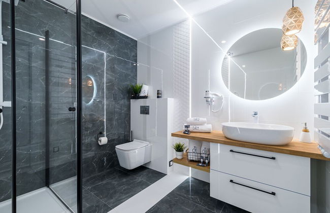 Q18 ApartHotel - Photo 26