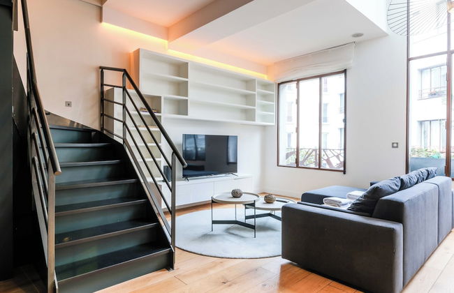 Newly Renovated Loft Bastille - Photo 12