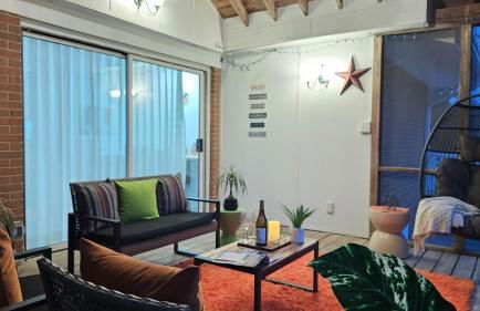 Stunning Lake views with King beds for HPU, Furniture Market, Greensboro, Winston - Photo 9