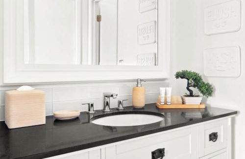 Lotus House - Relaxation - close to Beaches - Heated Pool - Foto 41