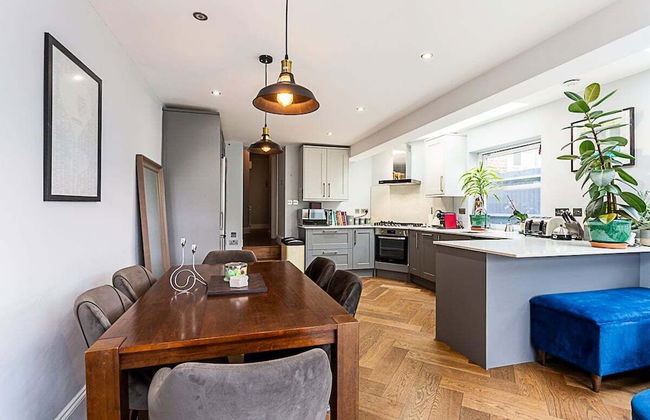 Modern and Spacious Colliers Wood Home - Foto 12