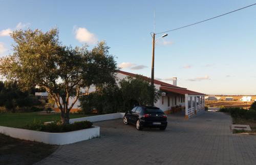 Corvos e Cadavais - Foto 25