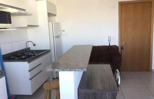 Apto6 com WI-FI e garagem e 100 a av Brasil - Foto 2