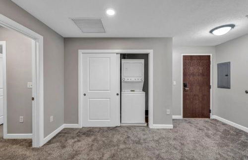 HUGE Panoramic SkySuite w/ Downtown VIEWS: Gym - Photo 31