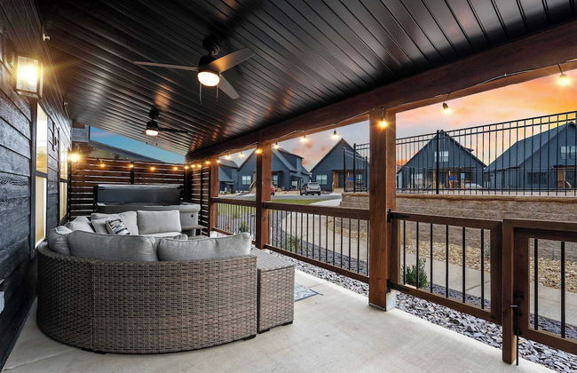 Rocky Shores Retreat - Indoor Pool Open - Photo 45