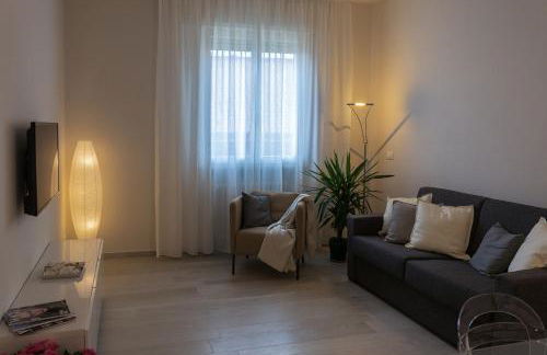 St. Vitale’s Basilic view elegant apartment - Photo 8