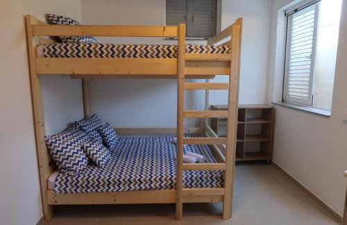 Robinson olive tree huts - Photo 25