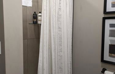 Modern Downtown Condo - Foto 11