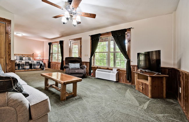 Lake Forest Luxury Log Cabins - Foto 17