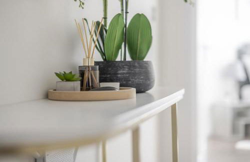 2 Luxurious Apartments with Free Parking near Chelmsford City - Foto 14