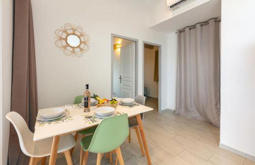 Mon Rêve, charmant cabanon les pieds dans l'eau à la Madrague, confortable et lumineux - Foto 7