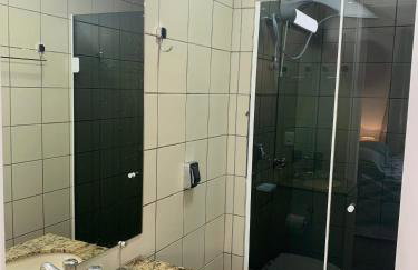 707- Apartamento Encantador, amplo e decorado, quarto, sala, cozinha, mobiliario moderno, cozinha completa com utensílios , Excelente vista da cidade e localização privelegiada no bairro Bigorrilho - Photo 27