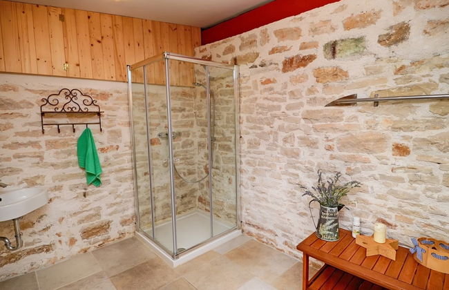 Spacious Villa in Kringa Croatia With Private Pool - Foto 25