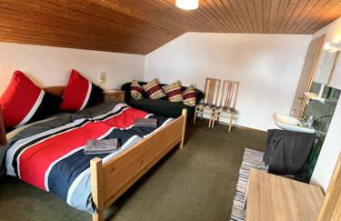 Schöne Unterkunft mit Parkplatz und Bikergarage ohne Küche - Foto 2