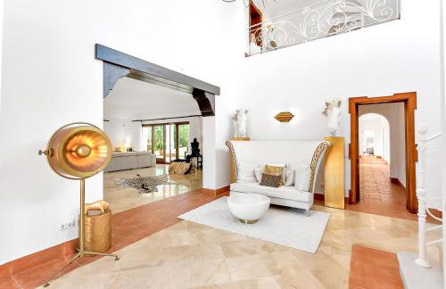 YOLO Spaces - Sotogrande White House Villa - Foto 33