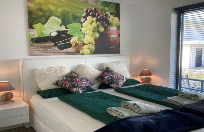 Exclusive Villa With Boat Terrace - Foto 2