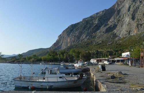 Kryoneri village - Photo 22