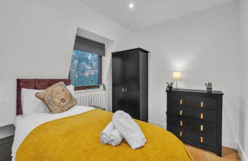 2 Bedroom Flat By Key Light Properties Short Lets & Serviced accommodation two minutes walk from Canada Water Station - Great for Contractors, Group and Family - Foto 32