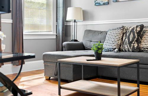 Spacious apartments near Ashmont - Photo 4