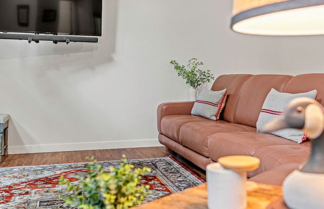 Happy Trails Chalet by Avantstay Sauna Deck Private Community Beach Access - Photo 7