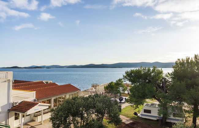 Sea-view Apartment With Garden - Foto 29