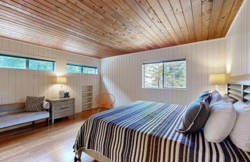 Tree House - Photo 18