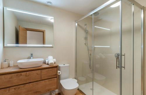 Villa con Piscina, BBQ y habitaciones ensuite by Can Panxo - Foto 47