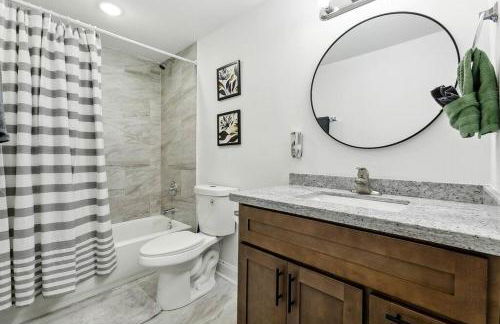 Elegant 5-Bedroom NOLA Getaway - Foto 9