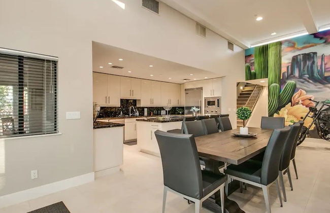 Luxe 4 Bdrm W/pool and Spa on Golf Course Lot! - Foto 36