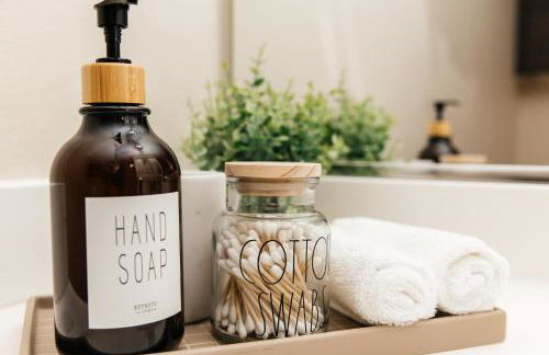 Luxury One Bedroom minutes from The Grove - Foto 31