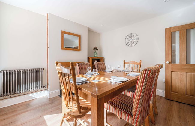 Host Stay Sherrington Road Abode - Photo 4