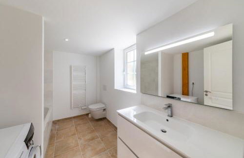 La maison dans la nature - Cadre exceptionnel au bord de cours deau - Foto 14