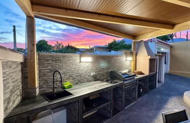 Bonito Chalet en Benidorm, negocios, estudios, salud - Foto 4