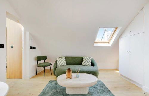 Apt a c 1BR 2P - Saint-Lazare Les Champs Elysée - Foto 1