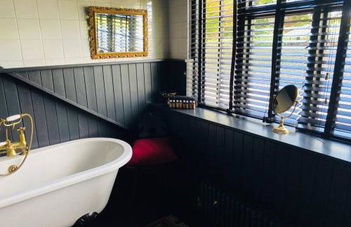 17th Century Boutique Getaway in the Countryside - Foto 15