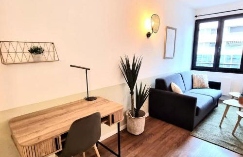 T2 Bohème - Balcon - Clim - Métro - WiFi - Foto 8