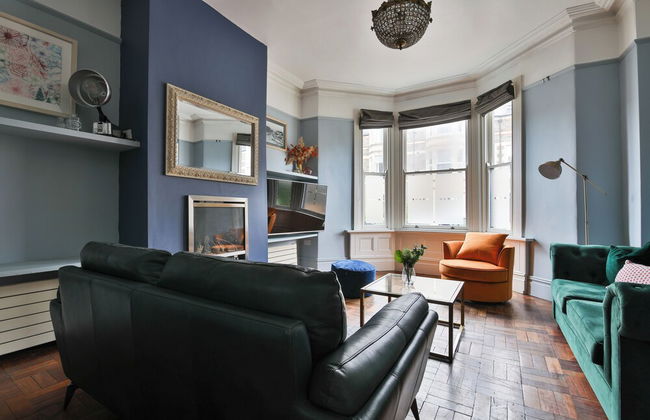 4 Bed House with Pool Table & Parking - Foto 49